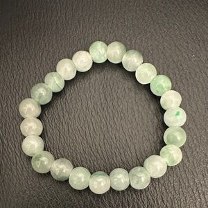 Elegant Green Beaded Bracelet